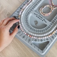 Gyöngyfűző tálca