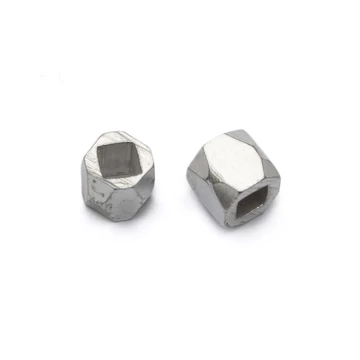 Lapcsiszolt köztes dísz, ezüst szín, 3x3 mm, furata 1,5 mm (5db)