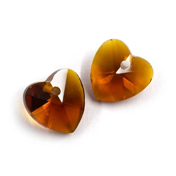 Üveg charm, szív forma, mindkét oldalon fúrt, fazettált, narancs, 10x10 mm (2 db)