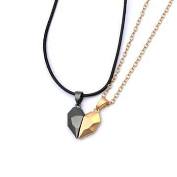 Lapcsiszolt szív, arany és fekete színű nyaklánc szett kb. 55-60 cm (2 db)