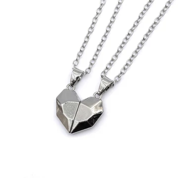 Lapcsiszolt szív, ezüst színű nyaklánc szett kb. 55-60 cm (2 db)