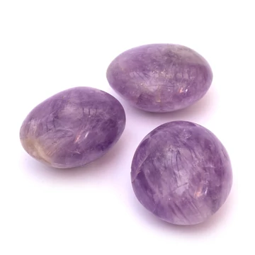 Ametiszt tenyérkő, kb. 90-100 g