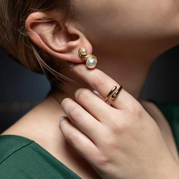 Nemesacél fülbevaló, 2 gyöngyös, arany színű, kb. 13-22 mm (1 pár)