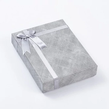 Nagy, téglalap alakú (ezüst) díszdoboz, 12,5x16 cm