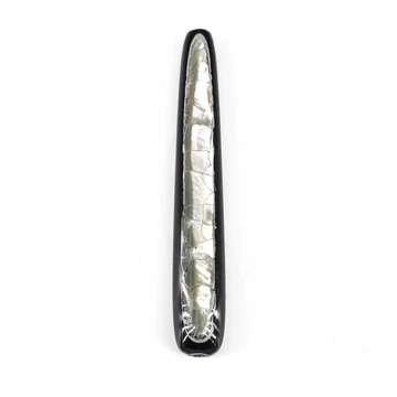 Bölényszarv kagylóberakásos (fekete-fehér) csepp gyöngy, 7x60 mm (1 db)