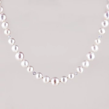 Méretátmenetes tenyésztett gyöngy nyaklánc acél szerelékkel, 6-10 mm, kb. 40 cm