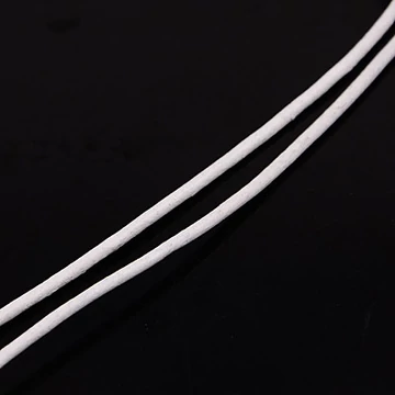 Fehér hengeres bőrszál, 1,5 mm vastag (5m egyben) 