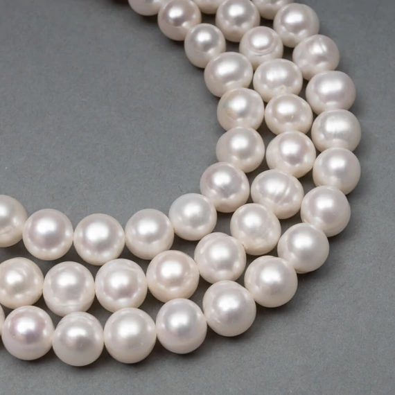 Potato (fehér) tenyésztett gyöngy szál, 8-9 mm, kb. 40 cm