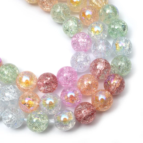 Roppantott kristály (szivárvány) golyós szál, 8 mm, kb. 38 cm