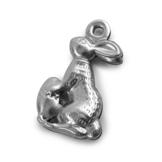 Nemesacél nyuszi medál, ezüst szín, kb. 17x 11 mm, 1db