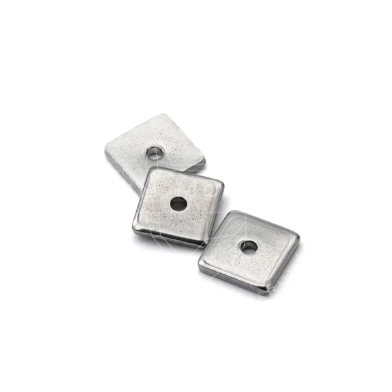 Nemesacél lapka köztes dísz, 6x6 mm (10 db)