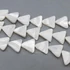 Kép 2/2 - Gyöngyház "A" háromszög szál, 12 mm, 39 cm